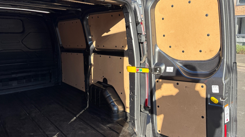 Ford Transit Custom 340 L1 Diesel Fwd 2.0 EcoBlue 170ps Low Roof Limited Van Auto